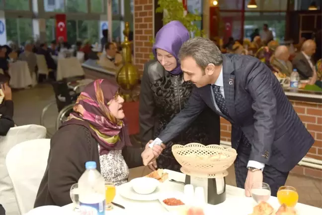Ulu Çınarlar, İftarda Başkan Külcü'nün Konuğu Oldu