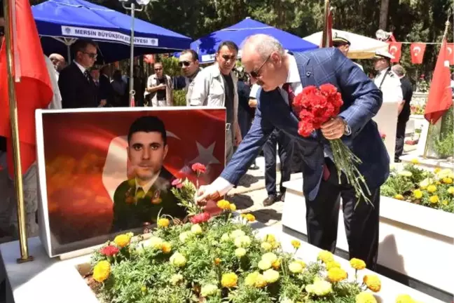 Mersinde Şehitlik Doldu Taştı