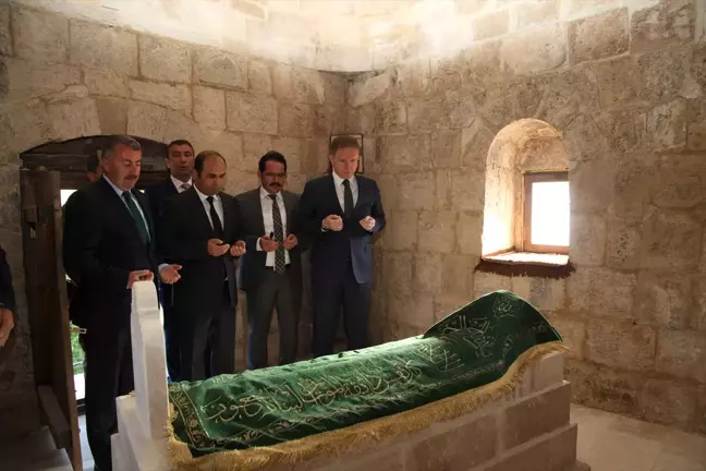 Vali Gül, Gölova'da Temaslarda Bulundu
