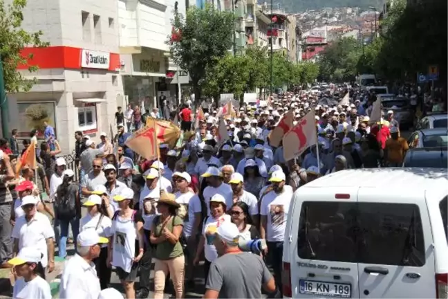 Sivas Katliamında Ölenler Bursa'da Yürüyüşle Anıldı