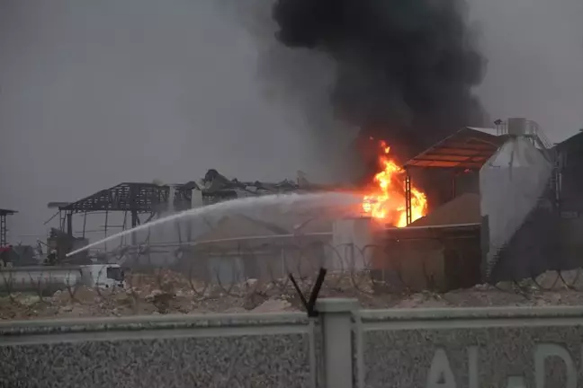 Adana'da Kimya Fabrikasında Yangın