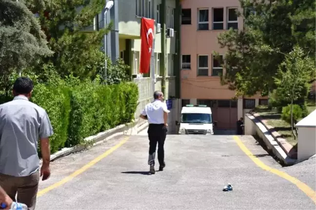 Pülümür Çayı'nda Bulunan Ceset, PKK'nın Kaçırdığı Öğretmene Ait Çıktı (4)