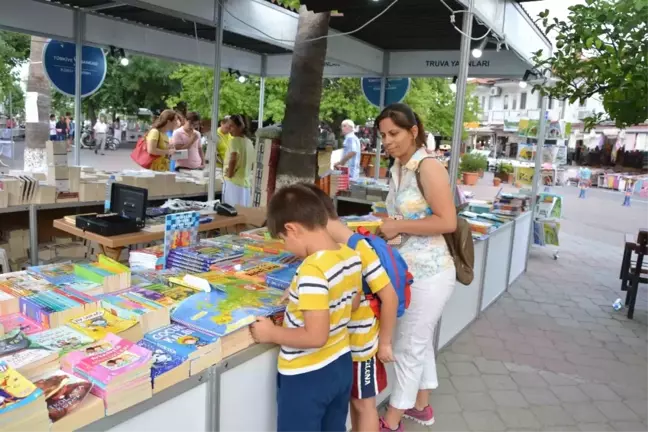 Dalyan'da Kitapseverlerin