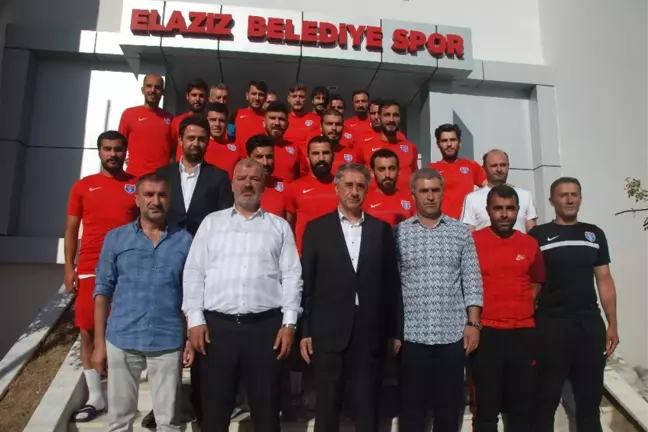 Elaziz Belediyespor'da Toplu Imza Töreni