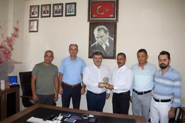 Aydın'da Haziran Ayının Şoförü Ödülünü Bekir Çeker'den Aldı