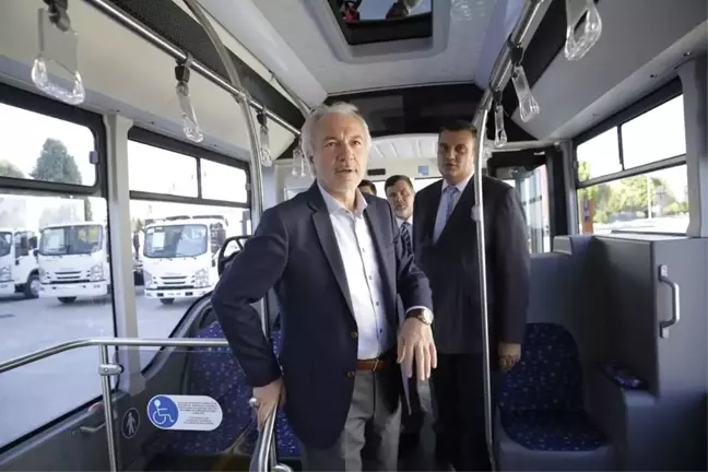 Başkan Kamil Saraçoğlu, 'Yeni Nesil Toplu Taşıma Araçları'nı İnceledi