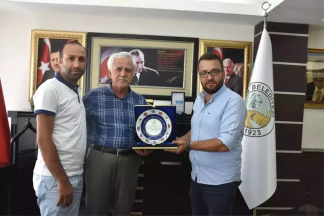 Adıfed'den Başkan Toprak'a Plaket