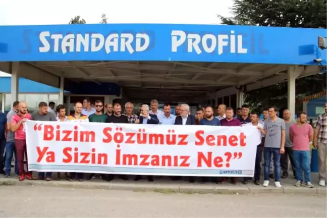 İşten Çıkarılan 144 İşçi Fabrika Önünde Eylem Yaptı