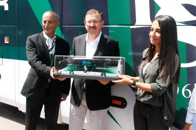 Kocaelispor'a Büyükşehir'den Yeni Takım Otobüsü