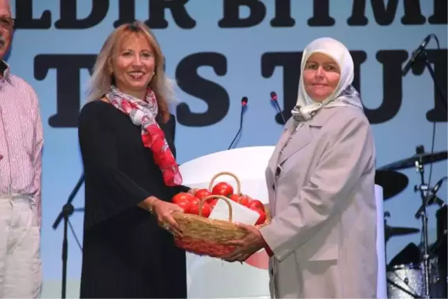 Tat Gıda'nın 50'nci Yıl Kutlamasında Rekor Kırıp Ziynet Sali ile Coştular