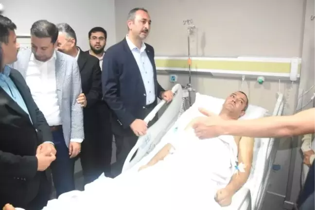 Buca'da Cezaevi Servis Aracına Bombalı Saldırı; 10 Yaralı (4)