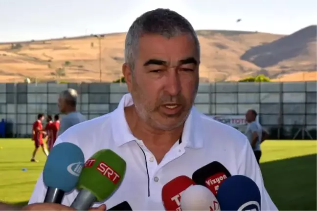 Samet Aybaba'dan Yabancı Yorumu: Söylediklerimizle Ansiklopedi Yapılır