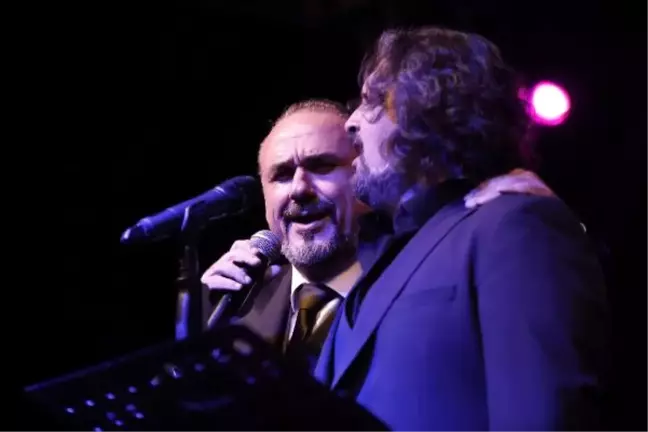 Alaşehir'in Üzüm Bağlarında Tenor Sesleri Yükseldi