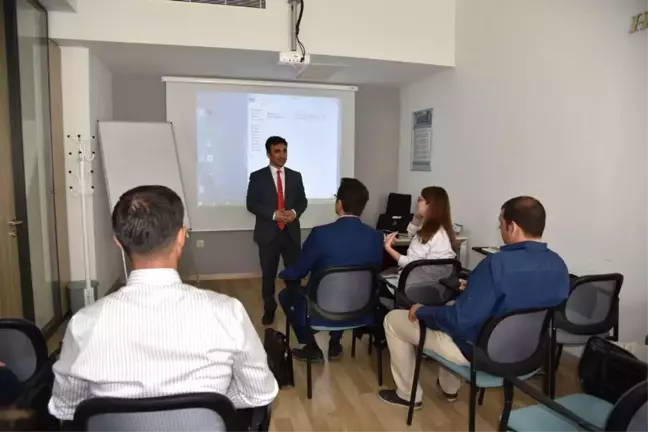 Manisa Büyükşehir'den Pet Shop Açacaklara Eğitim