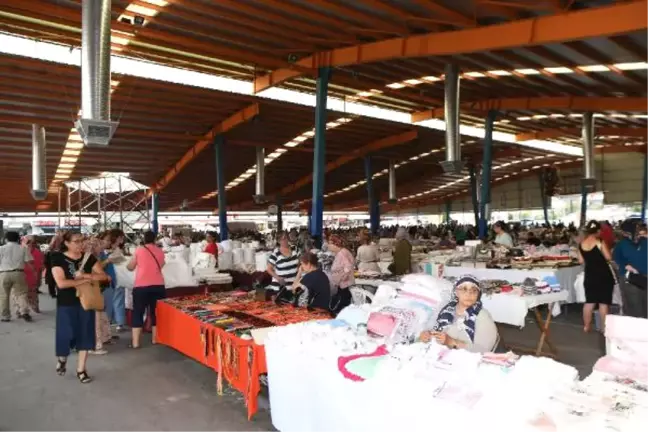 Adana'da Semt Pazarına Merkezi Soğutma