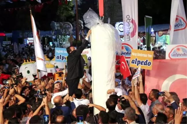 Kahramanmaraş'ta Dondurmadan Türk Bayrağı Rekoru