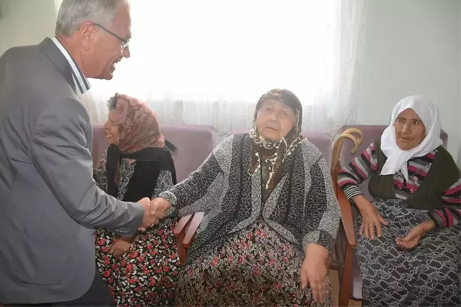 Başkan Acar'dan, Huzurevine