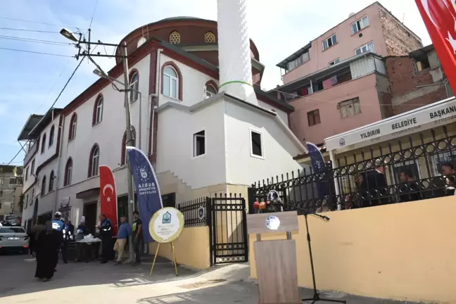 Önce Açılış Sonra Aşure İkramı