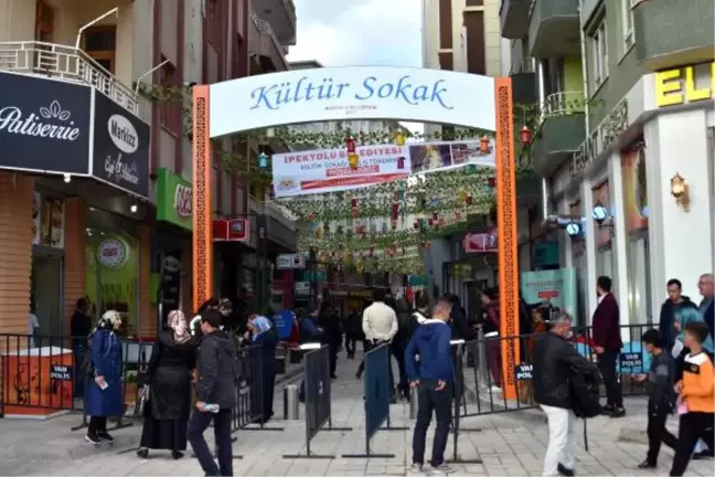 Van'da Kültür Sokağı Açıldı