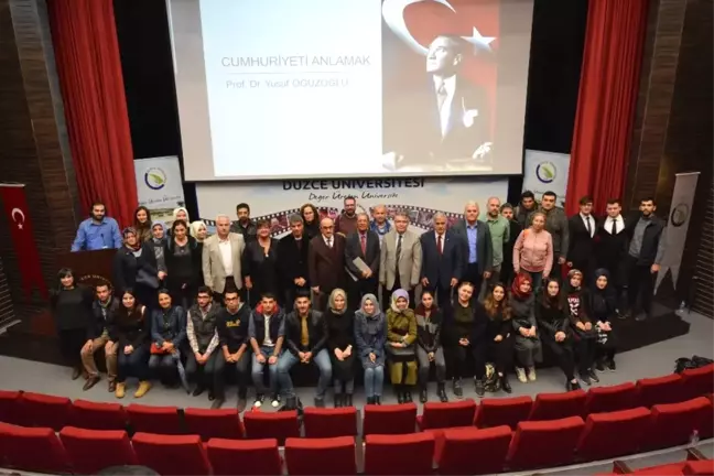 Düzce Üniversitesi Cumhuriyet Sergisi Düzenlendi