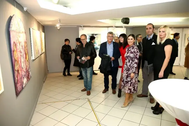 Konak'ta 'Ata'ya Saygı' Sergisi