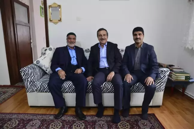 Başkan Ataç Çukurhisar'da Ziyaretlerde Bulundu