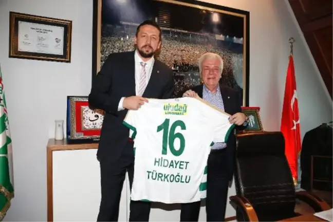 Türkiye Basketbol Federasyonu Heyeti Bursaspor'u Ziyaret Etti