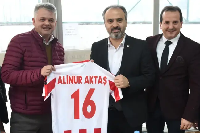 Bereket Sofrası Zafer'de Kuruldu