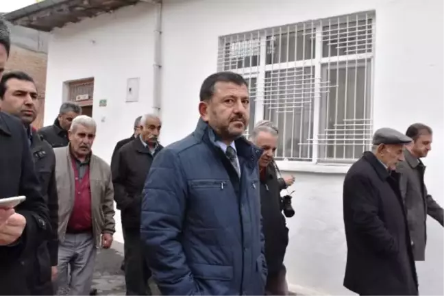 CHP'li Ağbaba'dan Çarpı İşareti Konulan Evlere Ziyaret