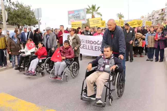 Kuşadası'nda Engelli Yürüyüşü