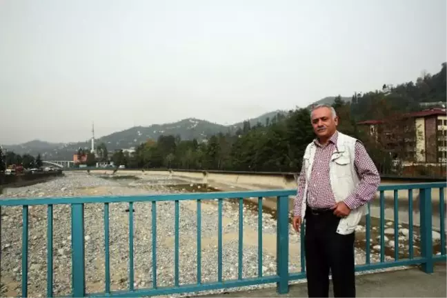 Rize'de Yüksek Taşkın Koruma Duvarlarına Tepki