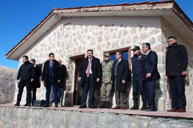 Vali Nurullah Naci Kalkancı Tut İlçesinde İncelemelerde Bulundu