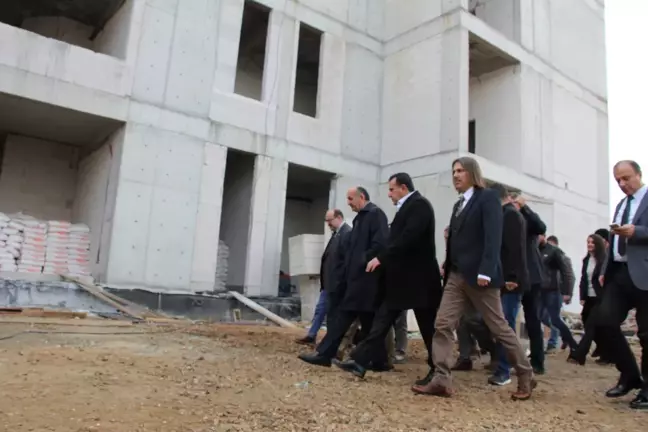 Müezzinoğlu Menderes'te
