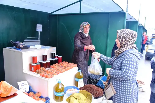 Kemalpaşa'da Organik Pazar Açıldı