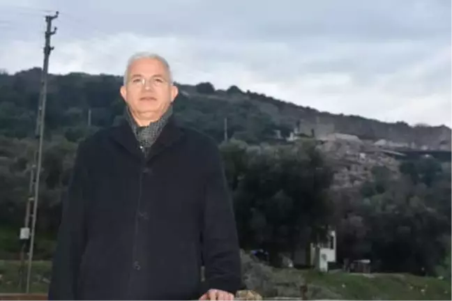 İzmir'deki Metropolis Antik Kent'inde Oda Mezarlar Bulundu