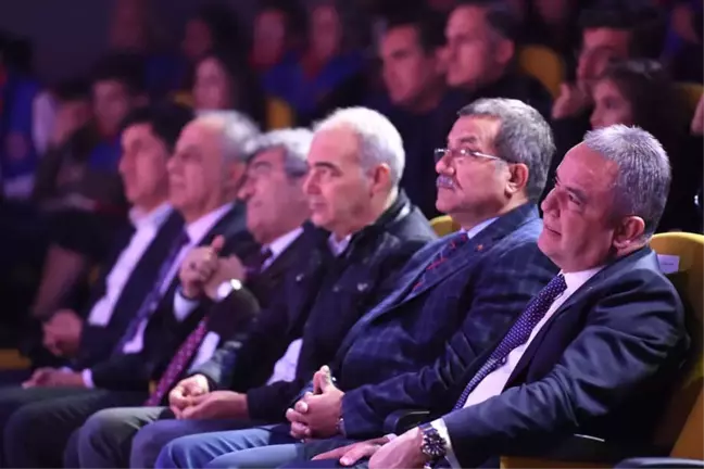 Uyuşturucuya Dikkat Çekmek İçin Oynadılar