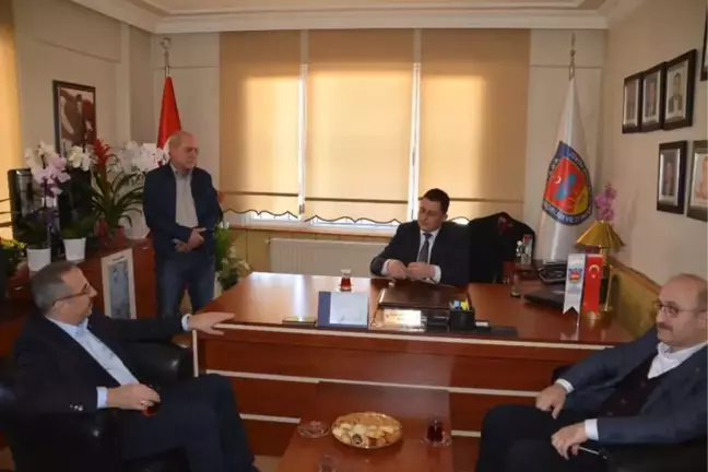 AK Parti'li Sürekli, Esnafı Dinledi