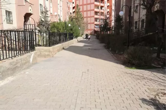 Eyyübiye'de TOKİ Sokakları Aydınlatıyor