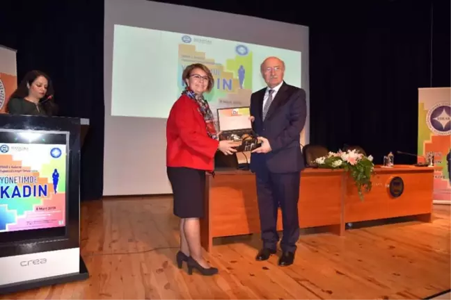 Marmara Üniversitesi'nde 'Yönetimde Kadın' Konulu Bir Sempozyum Düzenlendi