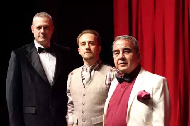 Dünya Tiyatrolar Günü'nü 'Bir Yaz Gecesi Rüyası' ile Kutluyor