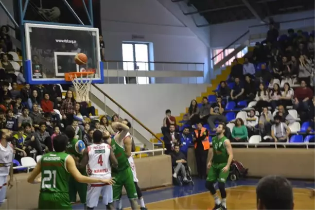 Tbl 1. Lig: Karesispor: 84 - Bursaspor Durmazlar: 88