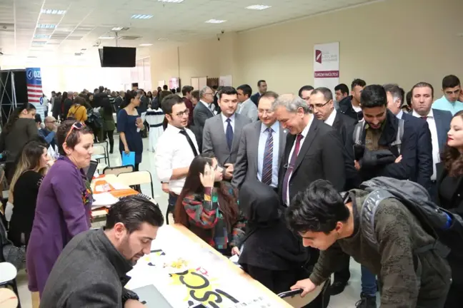 Sektör İKÇÜ Öğrencilerinin Ayağına Geldi