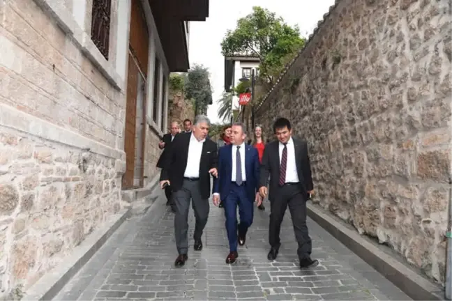 Başkan Böcek, Esnafla Buluştu