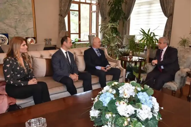 Vali Güvençer, Manisa Tavuk Yetiştiricileri Birliğini Ağırladı