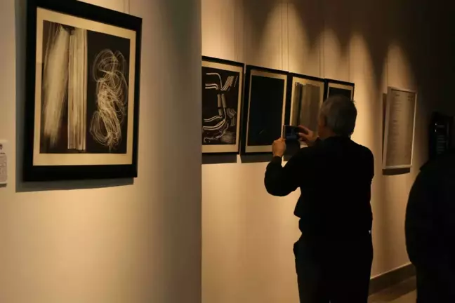 Mandela'nın Bavulu Sergisi 23 Nisan'a Kadar Uzatıldı
