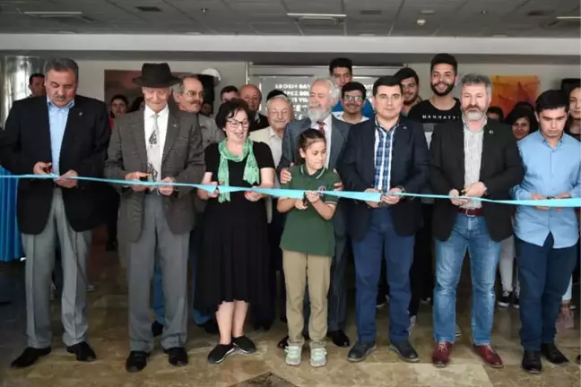 Tütüncü'den Gençlere Sanat Tavsiyesi