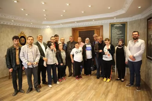 Öğrencilerden Başkan Akın'a Ziyaret