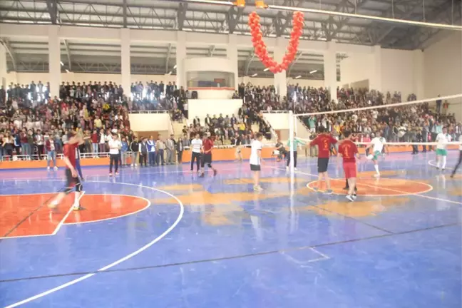 Bulanık'ta Voleybol Turnuvası
