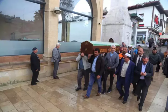 Beş Kişilik Ailenin Cenazesi Tek Tabutta