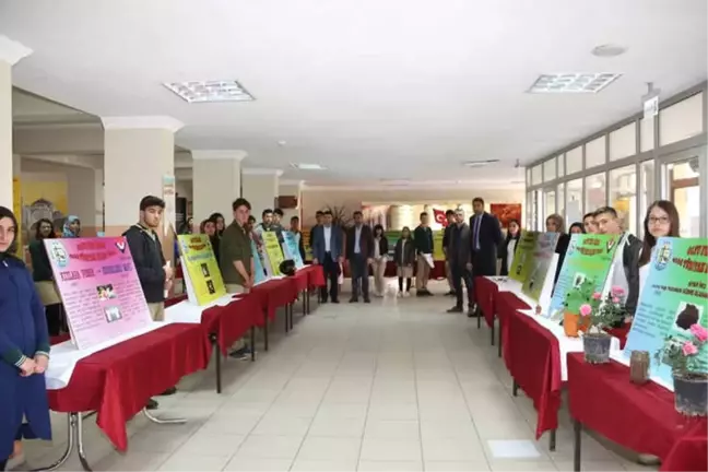 Oltu Fen Lisesi'nde Tübitak 4006 Bilim Fuarı Sergisi